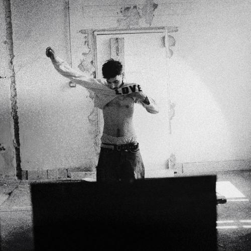 Senkisemvagyok: új kislemezt adott ki FILO