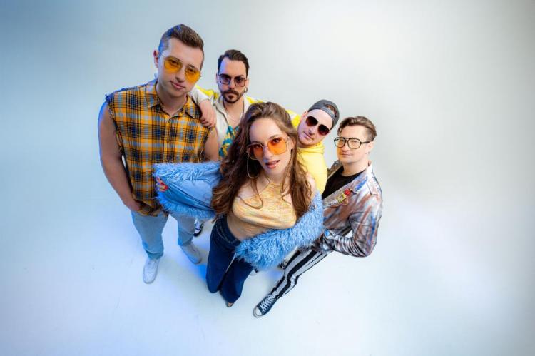 Paulina és zenekara idén is visszatér a Kobuci Kertbe