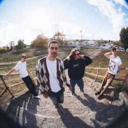 Úgy volt, ha elsötétül minden, veled lebegek az éterben – Itt az imago mundi új dala   