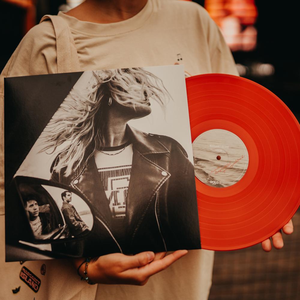 MINDEN LEVEGŐVÉTELLEL VINYL