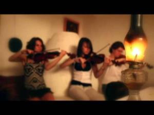 HONEYBEAST – Portugál