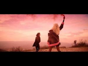 ÍV X YOULÏ – Catch Me!