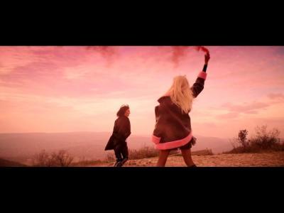 ÍV X YOULÏ – Catch Me!