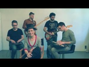 MASZKURA ÉS A TÜCSÖKRAJ – Van lány a házban