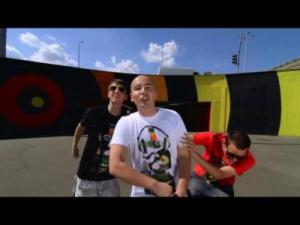 HŐSÖK – Aki velünk