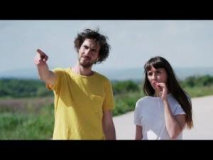 HONEYBEAST – Utazó