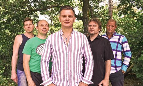 Fekete Lakkcipők (Komár László emlékzenekar)