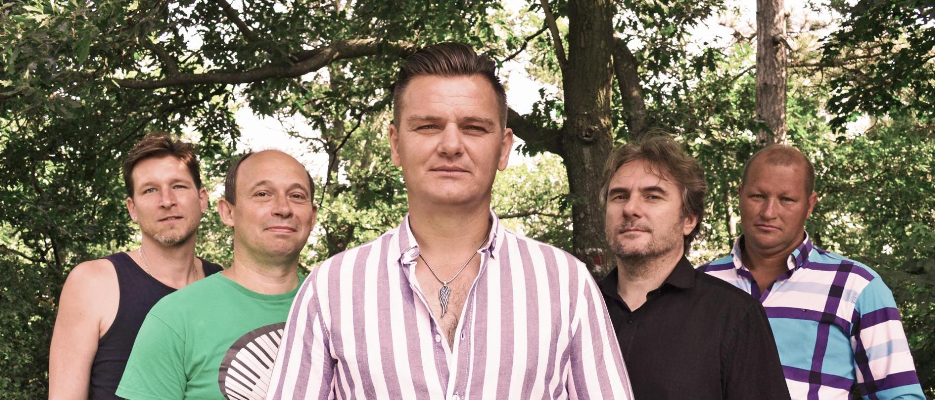 Fekete Lakkcipők (Komár László emlékzenekar)